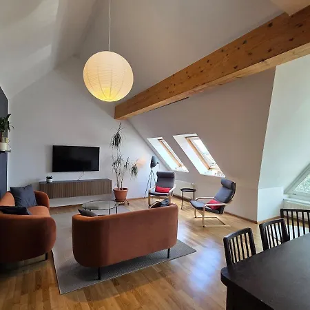 Appartement Penthouse In The Neustadt