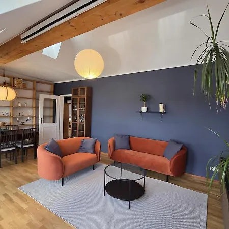 Penthouse In The Neustadt 아파트